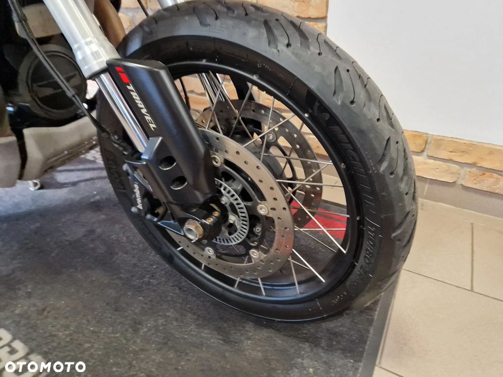 Moto Guzzi V85 - 37