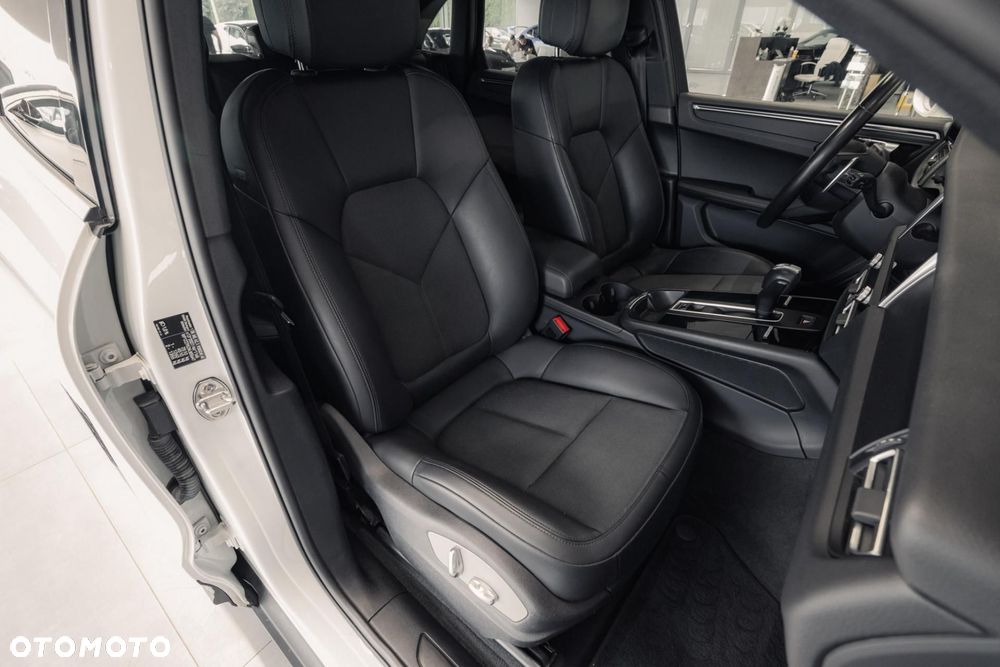 Porsche Macan Standard - 16