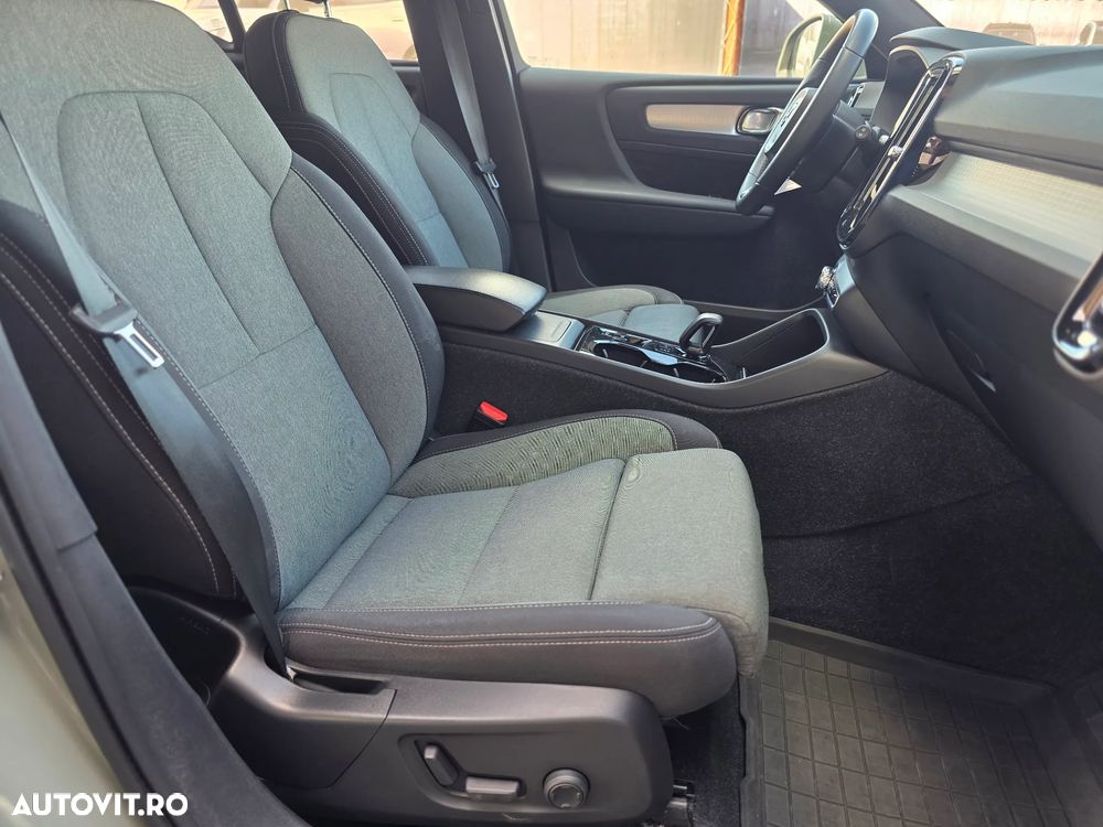 Volvo XC 40 B4 AT8 AWD Mild Hybrid Inscription - 30