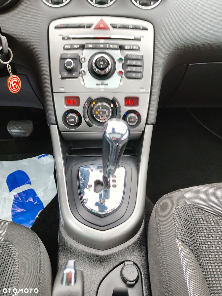 Peugeot 308 HDi FAP 110 EGS6 Business Line Niveau 1 - 15