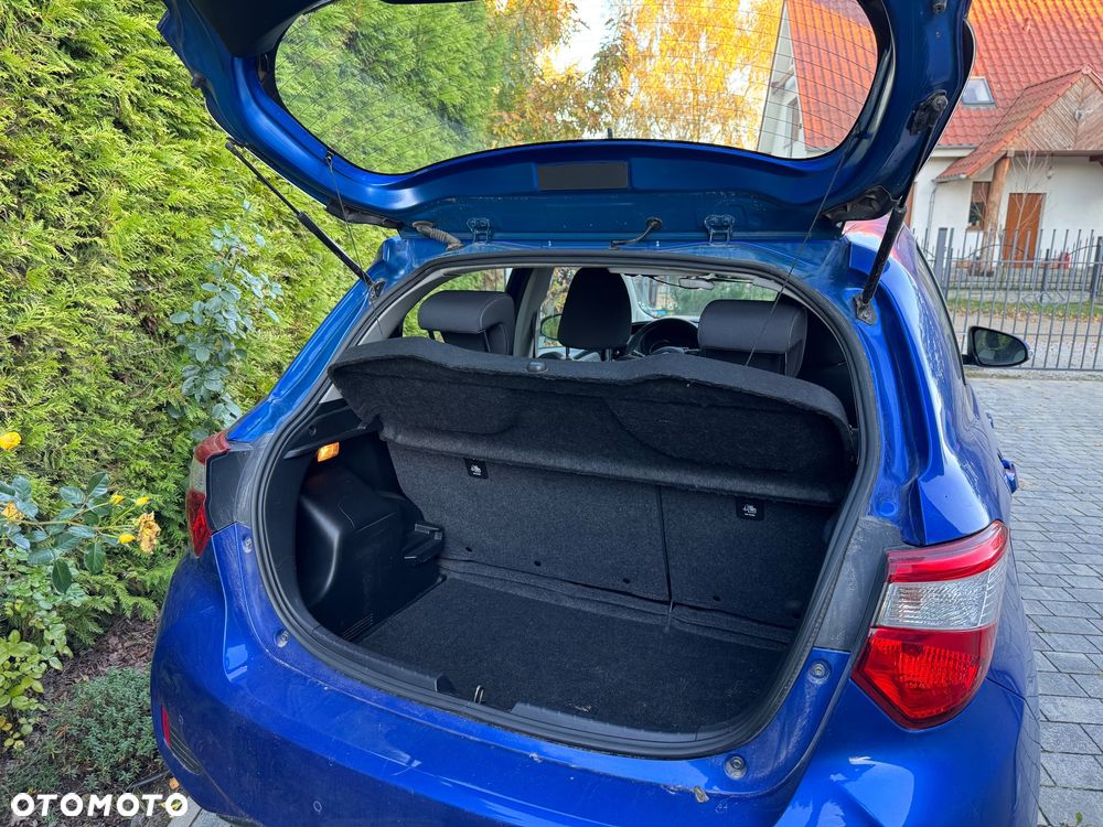 Toyota Yaris Hybrid 100 Premium - 6