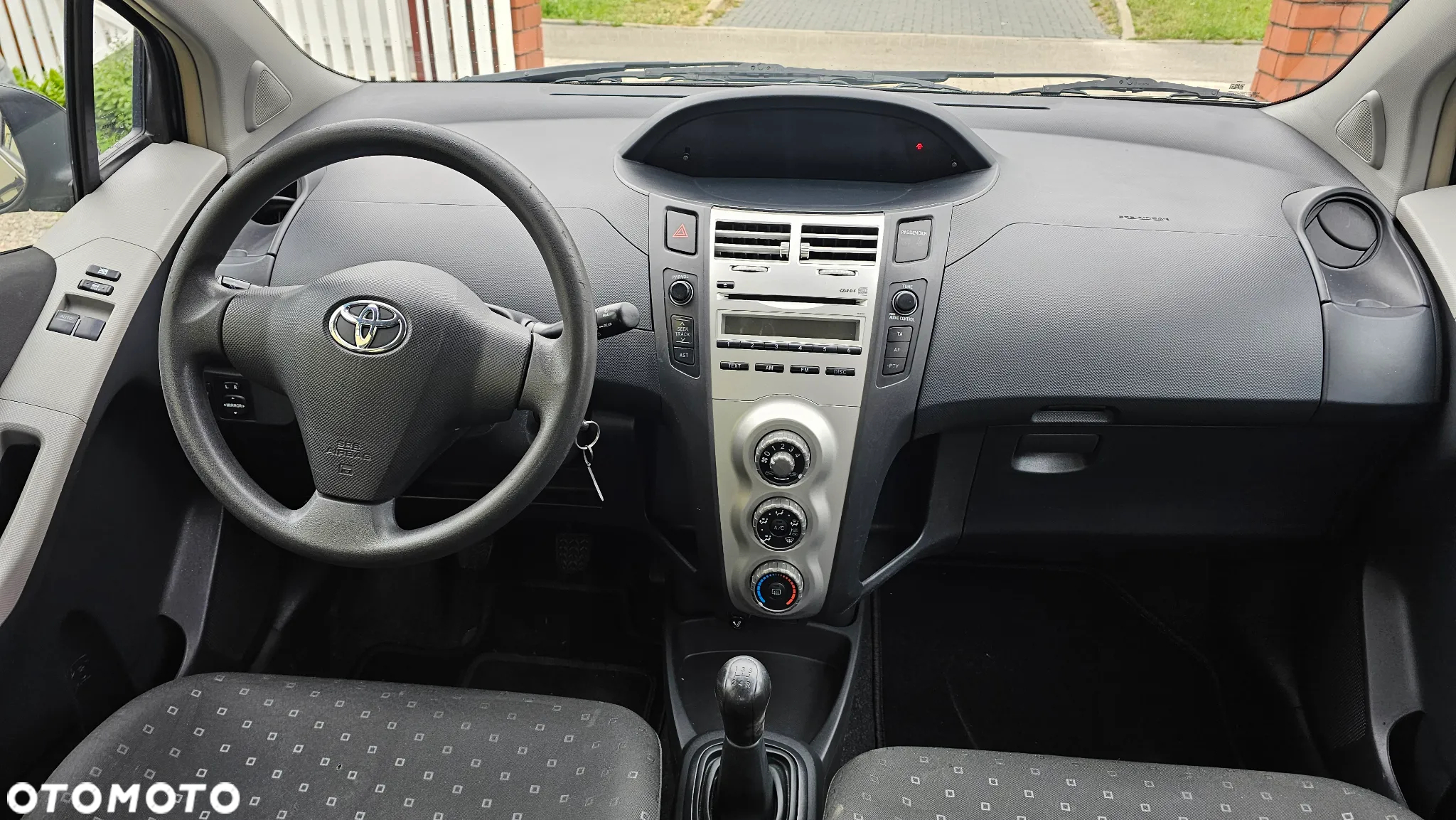 Toyota Yaris 1.3 VVT-i Sol - 5