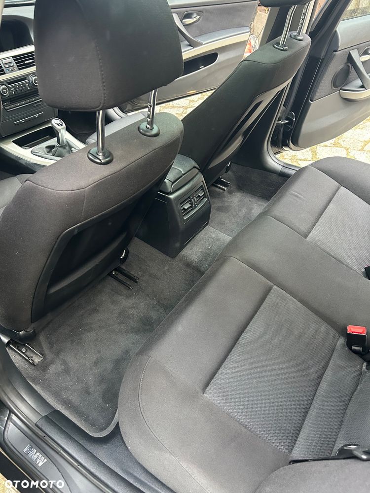 BMW Seria 3 318d - 8