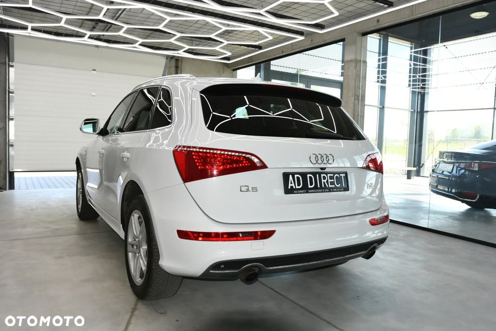 Audi Q5 3.2 FSI Quattro S tronic - 9