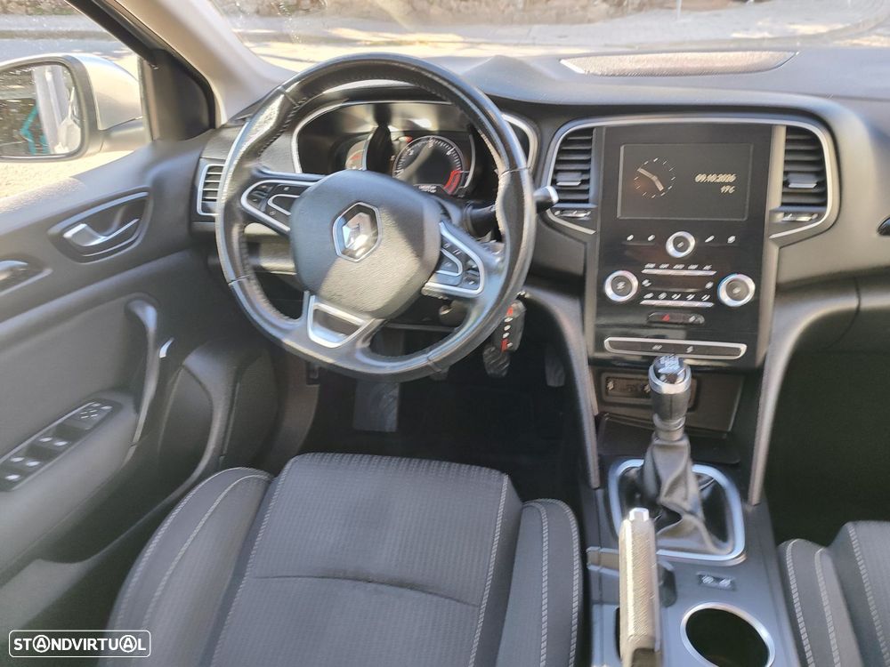 Renault Mégane 1.5 dCi Confort SS - 10
