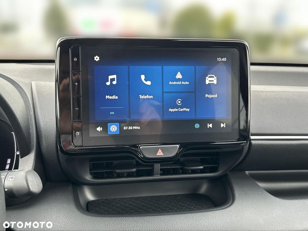 Toyota Yaris Hybrid 1.5 Style - 17