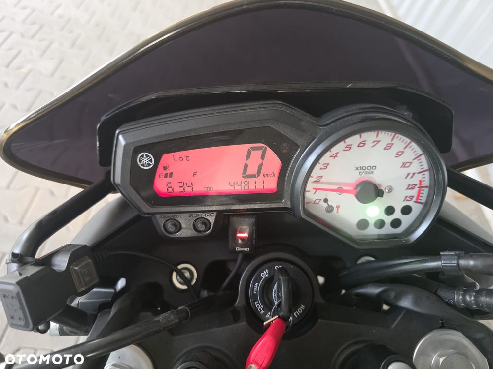 Yamaha FZ8 - 9