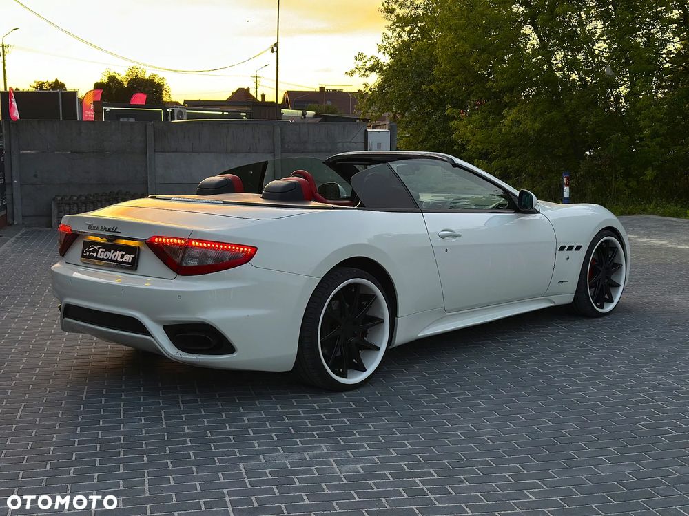 Maserati GranTurismo S - 25