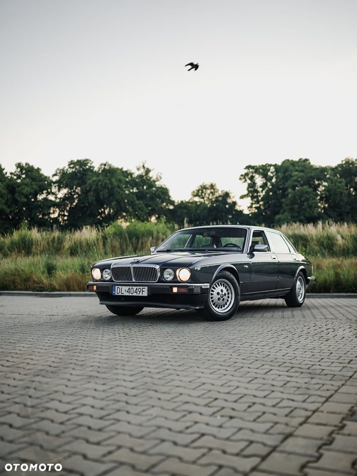 Jaguar XJ - 2