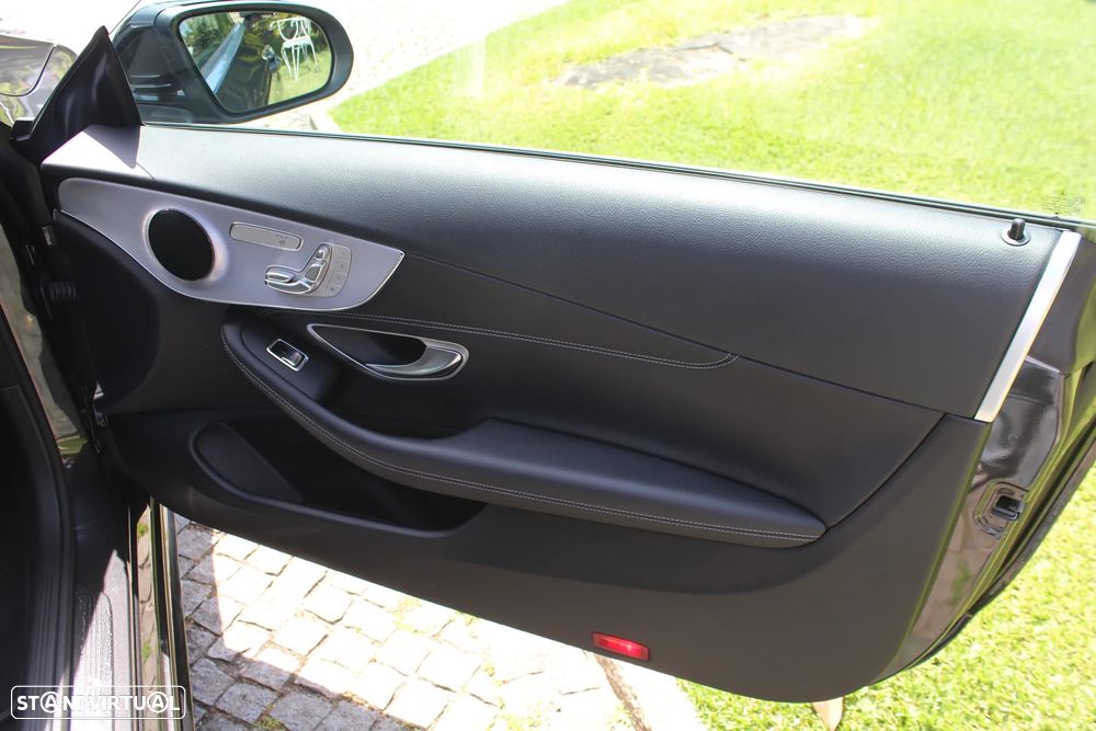 Mercedes-Benz C 300 d 4Matic 9G-TRONIC AMG Line Plus - 34