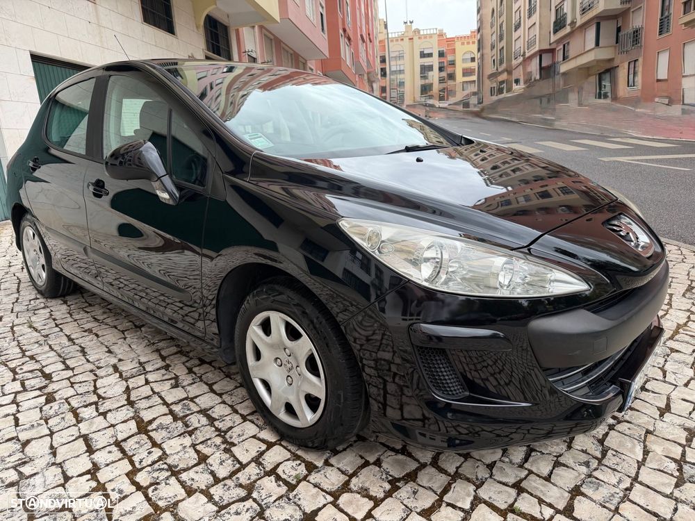Peugeot 308 1.6 HDi Executive - 3