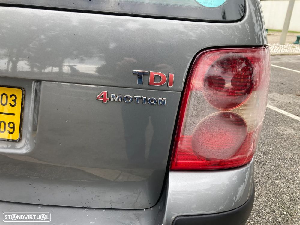 VW Passat Variant 1.9 TDi Highline 4M - 13