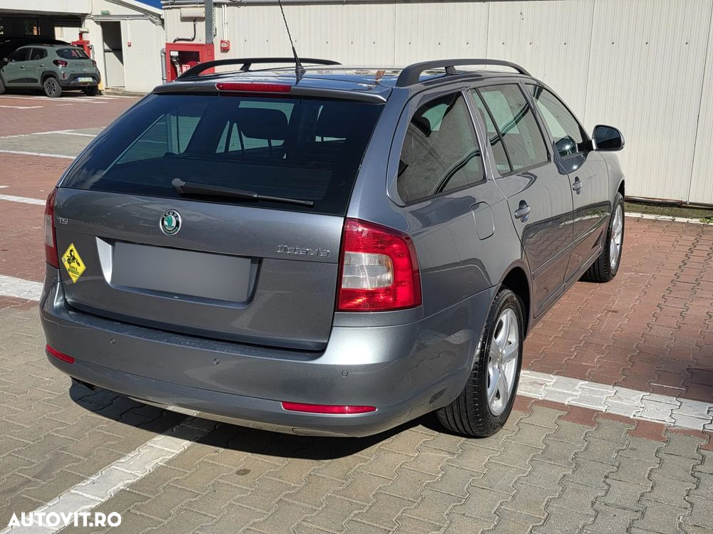 Skoda Octavia Combi 1.4 TSI FAMILY - 4