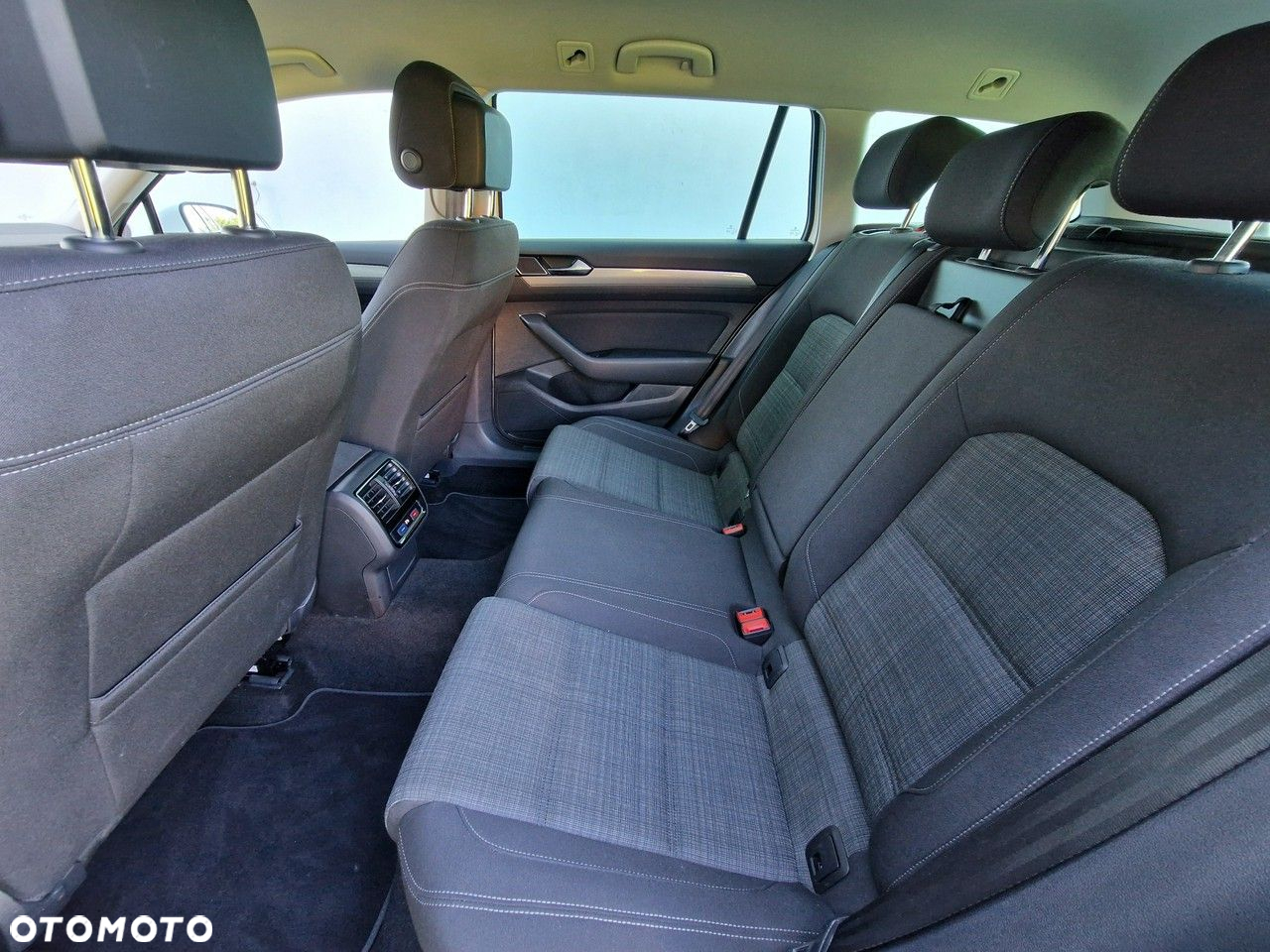 Volkswagen Passat 2.0 TDI EVO Business DSG - 10