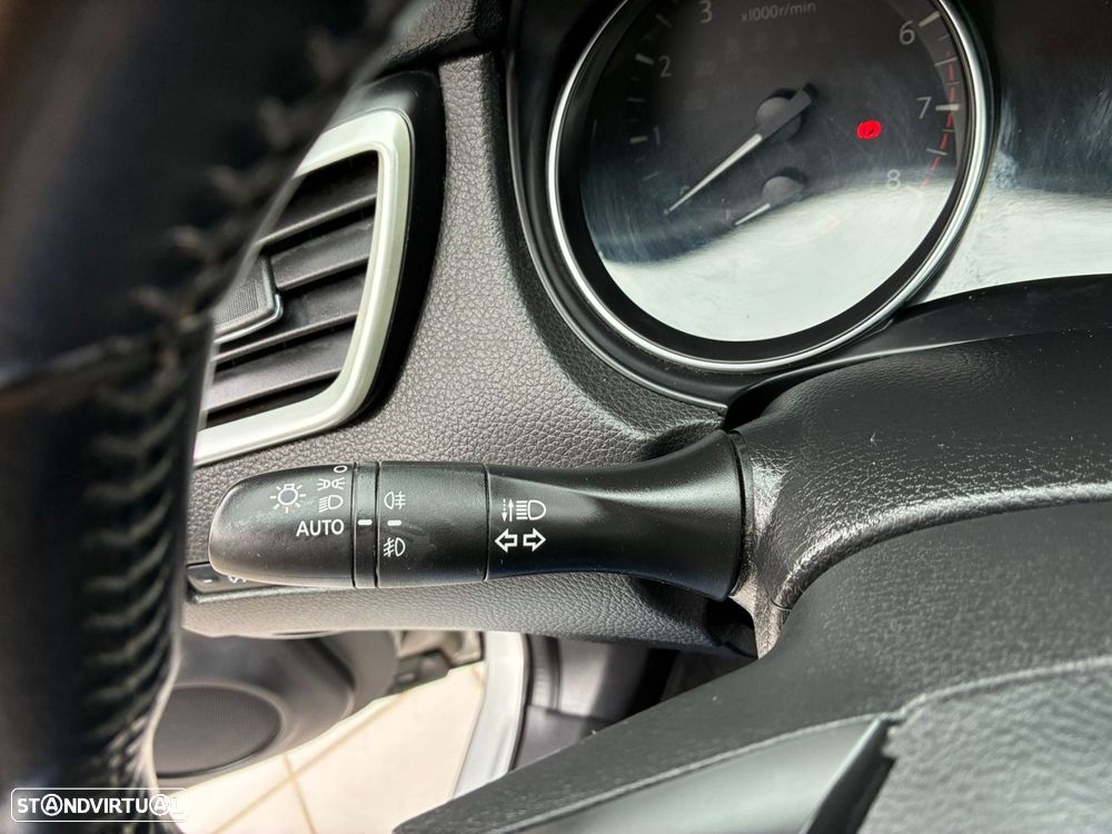 Nissan Qashqai 1.3 DIG-T N-Connecta - 13