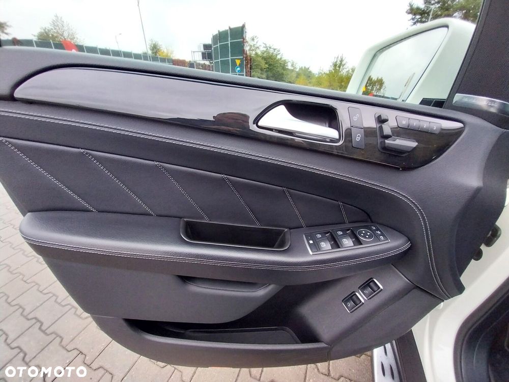 Mercedes-Benz GL - 16