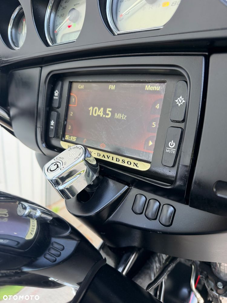 Harley-Davidson Touring Street Glide - 14