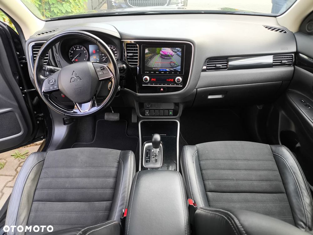 Mitsubishi Outlander - 5