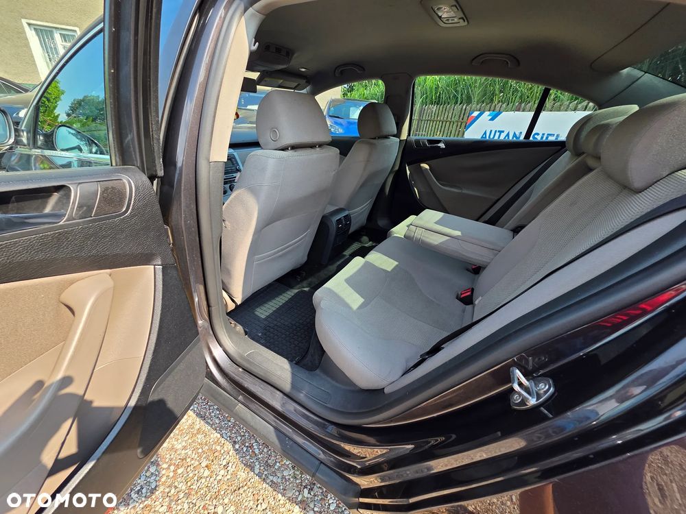 Volkswagen Passat 1.9 TDI Trendline - 8