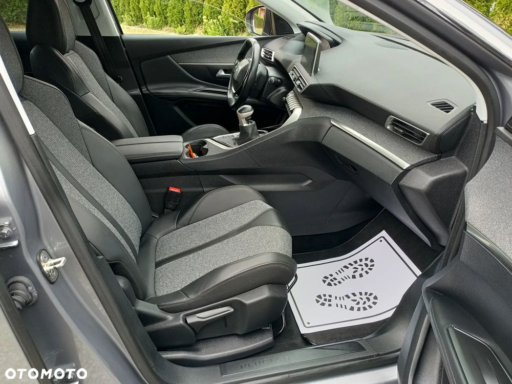 Peugeot 3008 PureTech 130 Stop & Start Allure - 24