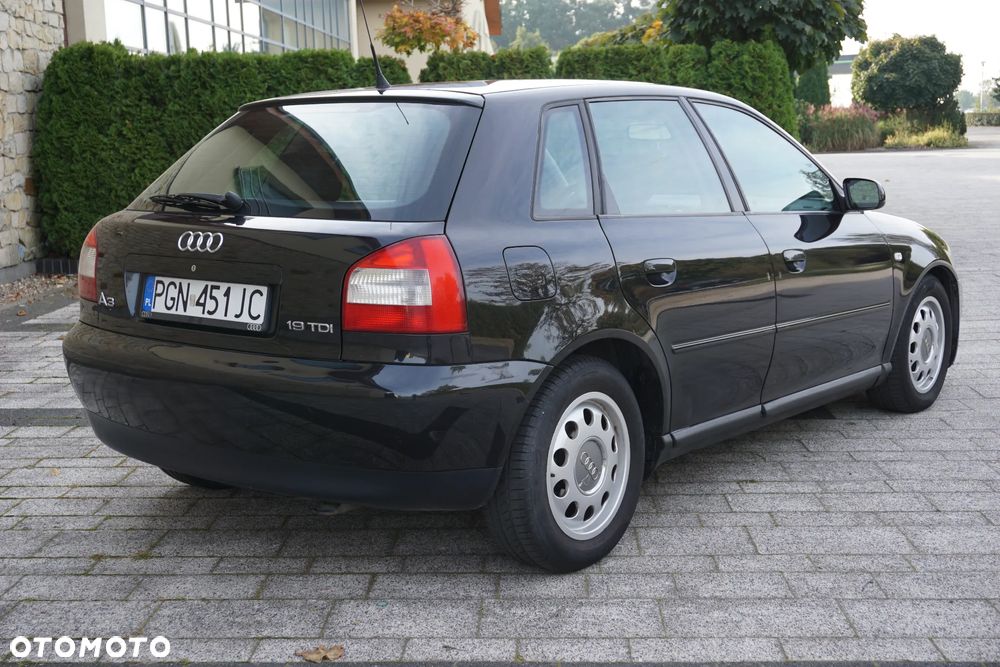 Audi A3 1.9 TDI Ambiente - 3