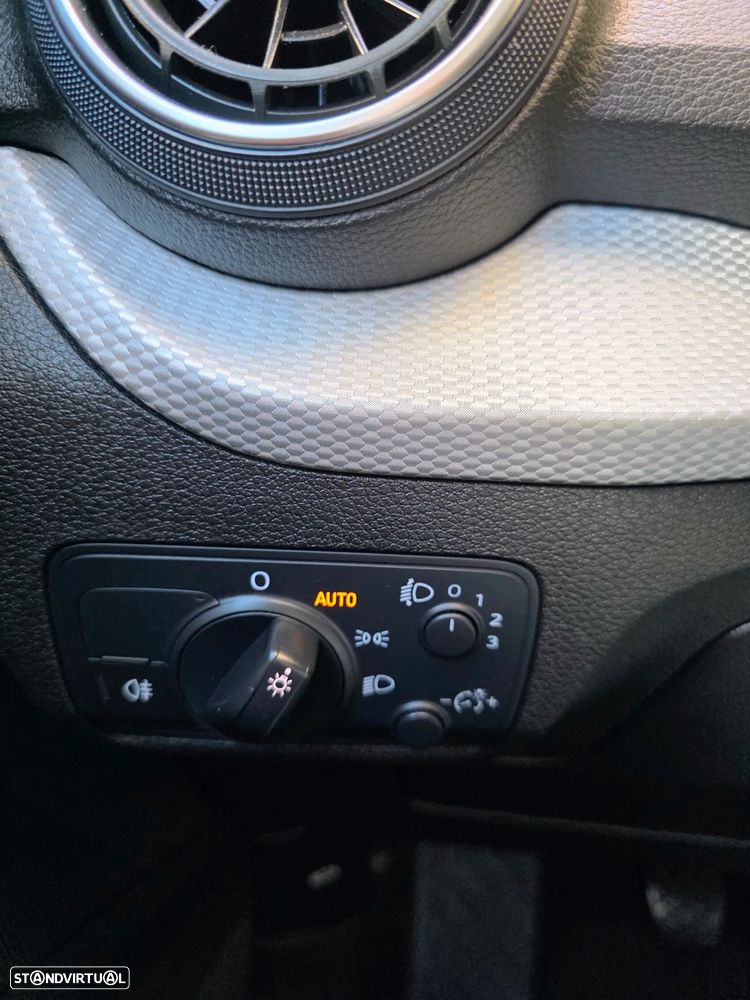 Audi Q2 30 TFSI Design - 33