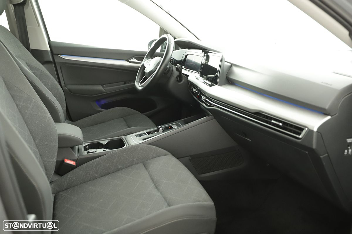 VW Golf 1.0 eTSI Life DSG - 18