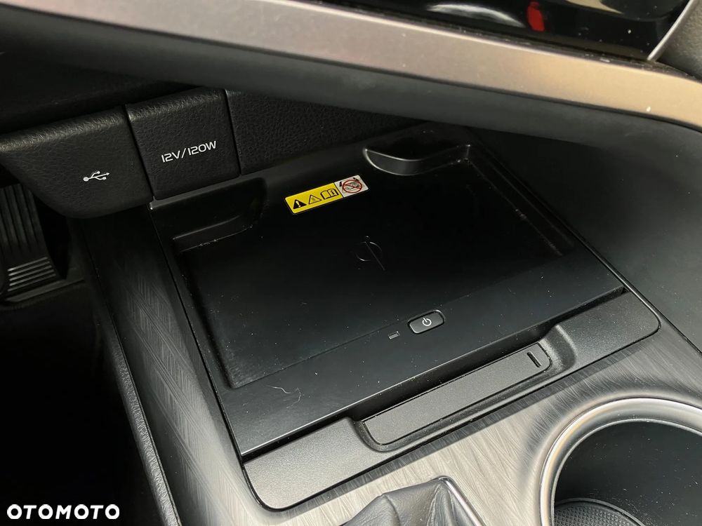 Toyota Camry 2.5 Hybrid Executive CVT - 33