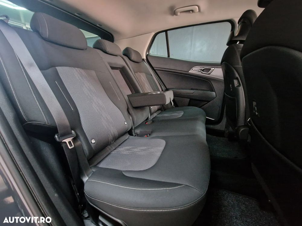 Kia Sportage 1.6 DSL MHEV 7DCT HP 4x2 Style - 27