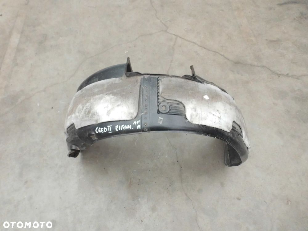 NADKOLE 86826-A2200 KIA CEED II KOMBI PRAWE TYLNE ORYGINAŁ - 1