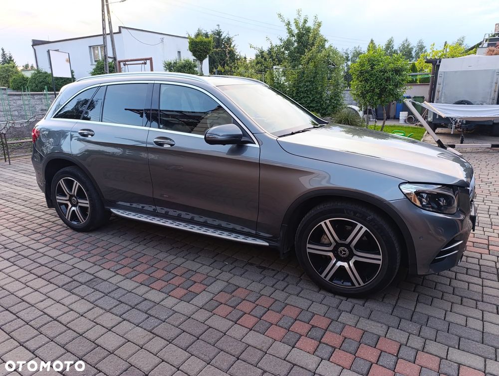 Mercedes-Benz GLC - 36