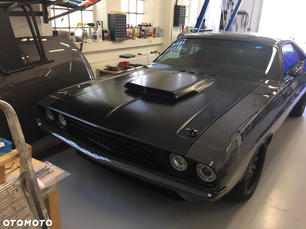 Dodge Challenger - 5