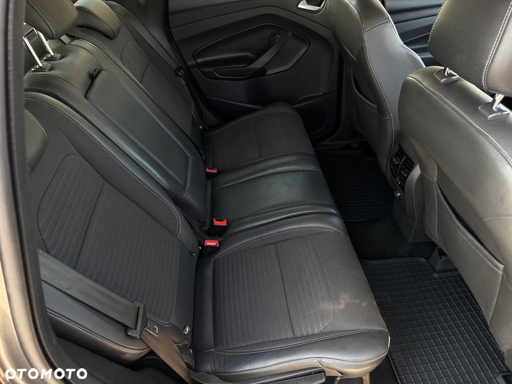 Ford Kuga 2.0 TDCi 4x4 Titanium - 10