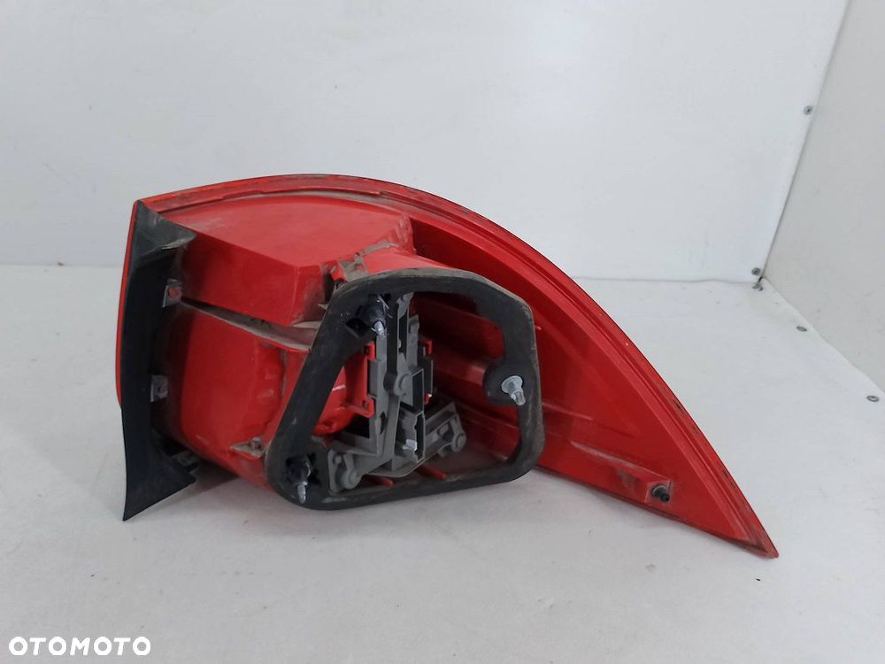 LAMPA TYLNA LEWA VW GOLF V 1K9945095A KOMBI - 5