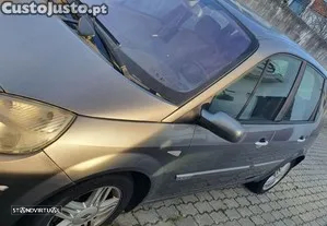 Renault Scénic 1.5 dCi Dynamique - 3