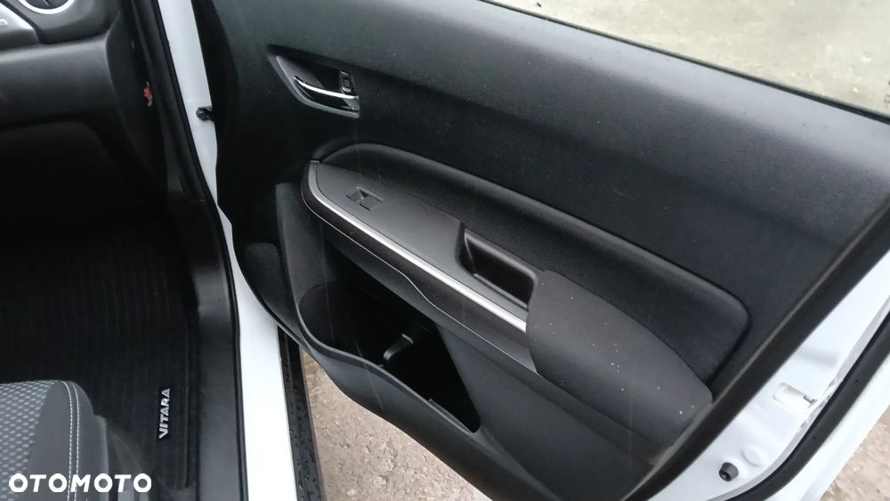 Suzuki Vitara 1.4 Boosterjet SHVS Elegance Sun 4WD - 29