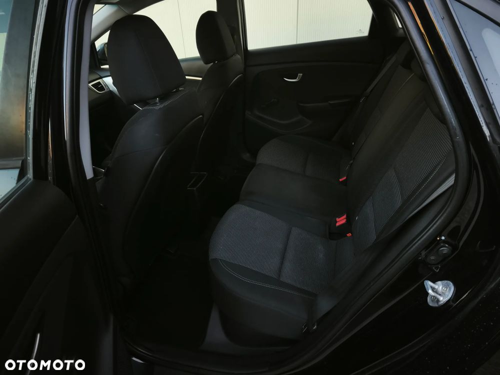 Hyundai i30 blue 1.6 CRDi Classic Navigation - 9