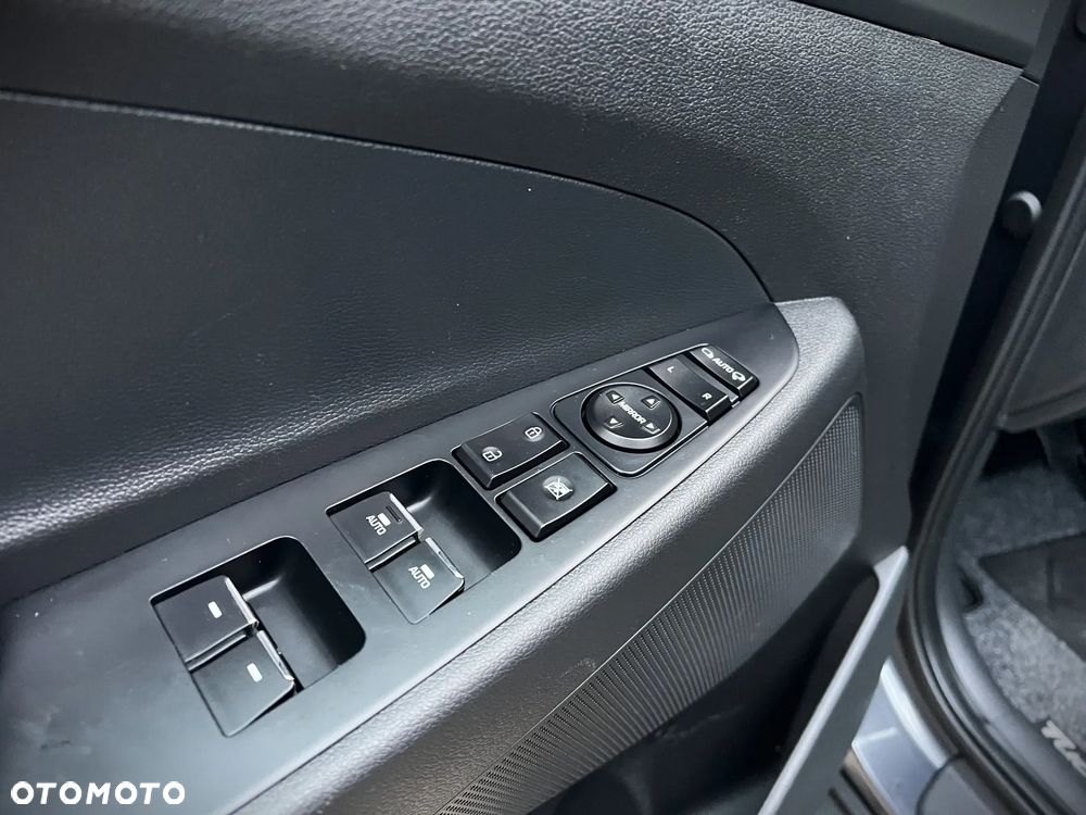 Hyundai Tucson 1.6 GDI BlueDrive Design 2WD - 23