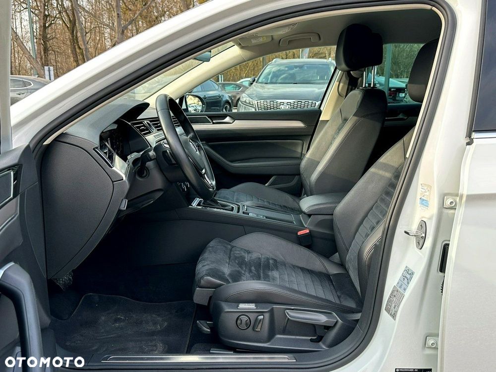 Volkswagen Passat - 13