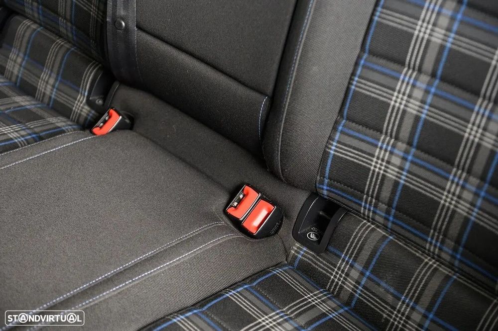 VW Golf 1.4 GTE Plug-In-Hybrid DSG - 27