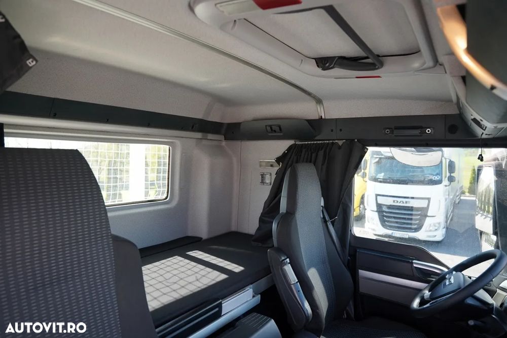 MAN TGS 35.480 / 8x4 / HDS HIAB 288 EP-5, rază de acțiune: 12,7 m / platformă laterală - 7,4 m / capacitate de ridicare: 9400 kg / EURO 6 / RADIOCOMANDĂ - 33
