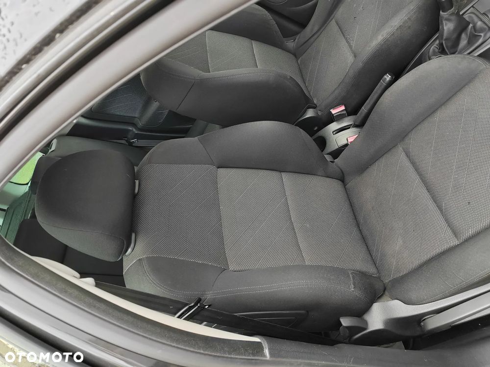 Peugeot 207 90 HDi FAP (Blue Lion) Filou - 12