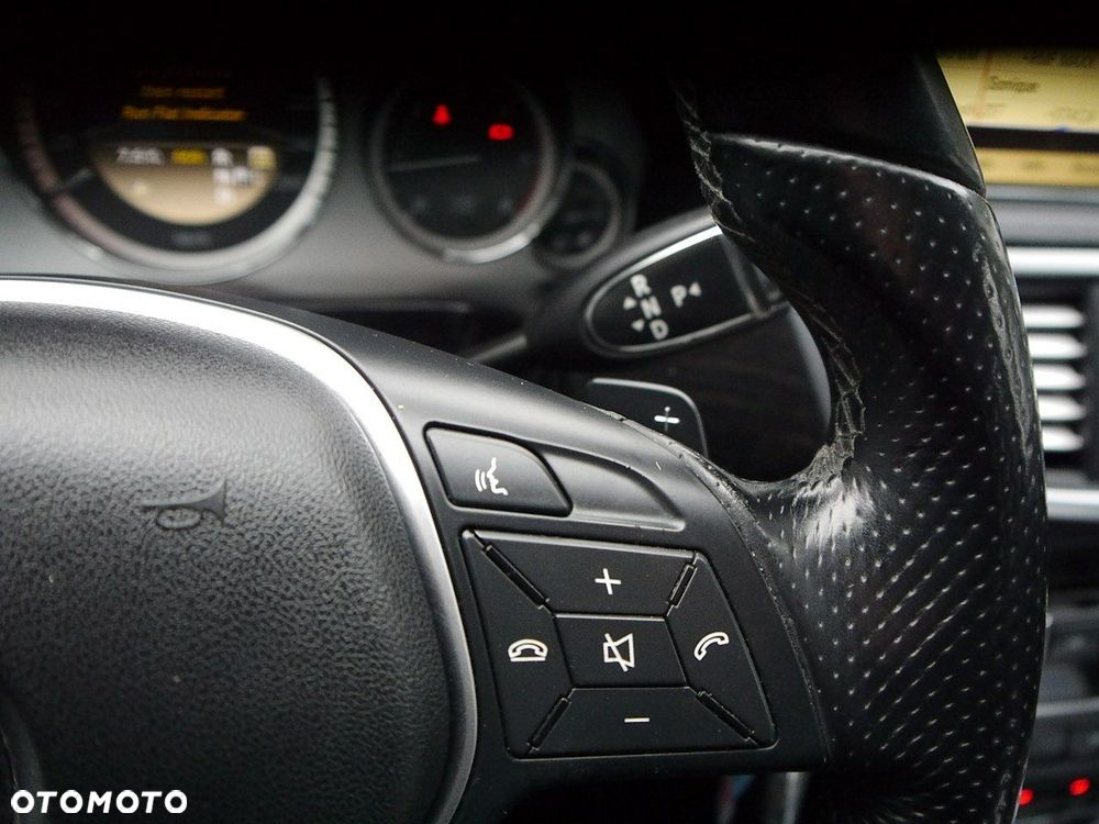 Mercedes-Benz Klasa E 220 BlueTEC 4Matic 7G-TRONIC Avantgarde - 34