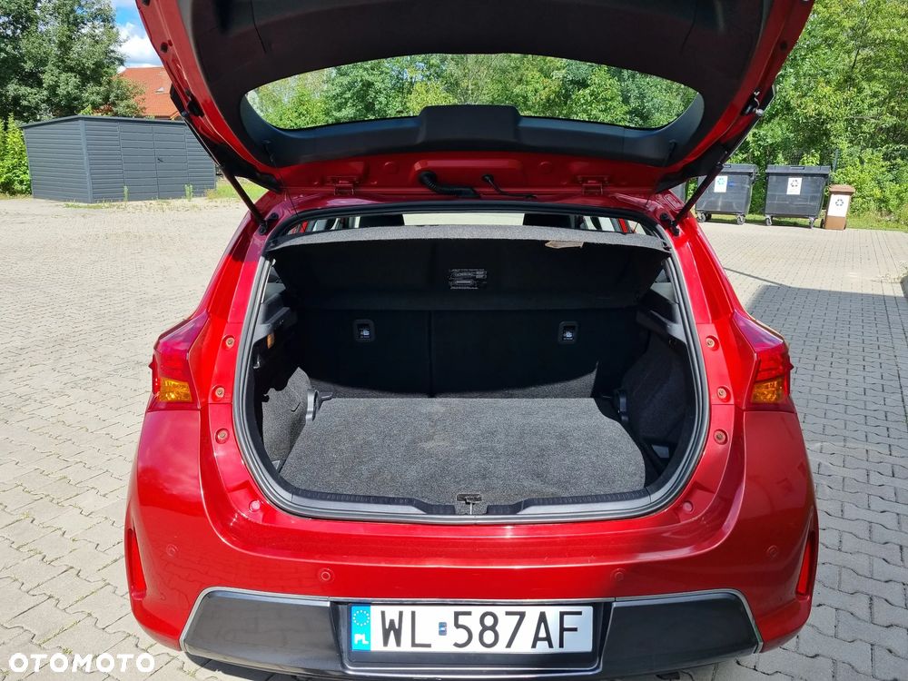 Toyota Auris 1.8 HSD Luna - 24