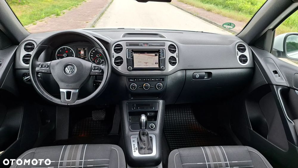 Volkswagen Tiguan 2.0 TDI SCR 4MOTION BlueMotion Technology DSG Lounge Sport & Style - 32