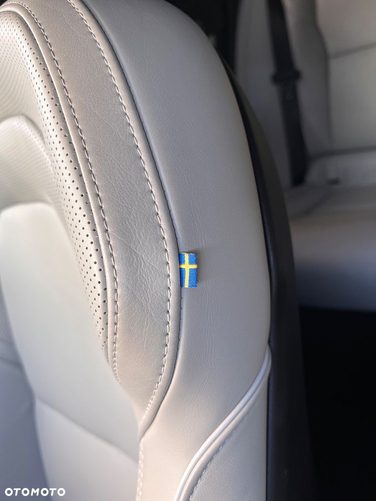 Volvo S90 T8 AWD Plug-In Hybrid R-Design - 21