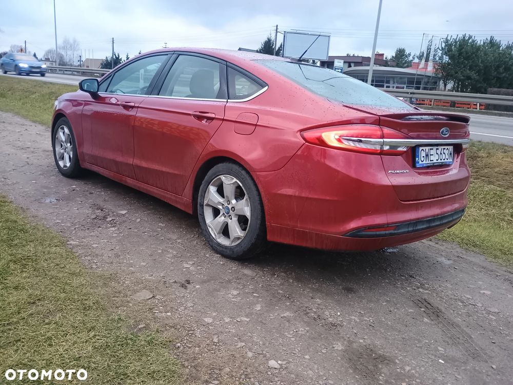 Ford Fusion - 8
