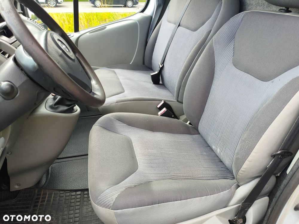 Opel Vivaro - 18