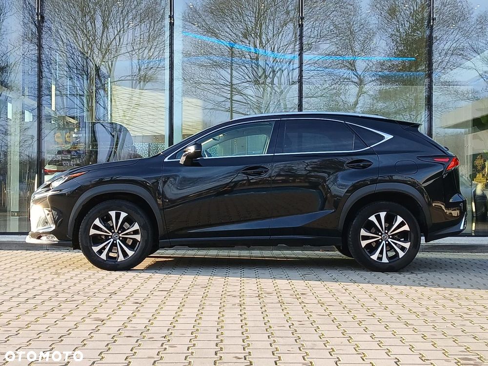 Lexus NX 300h F Impression AWD - 2