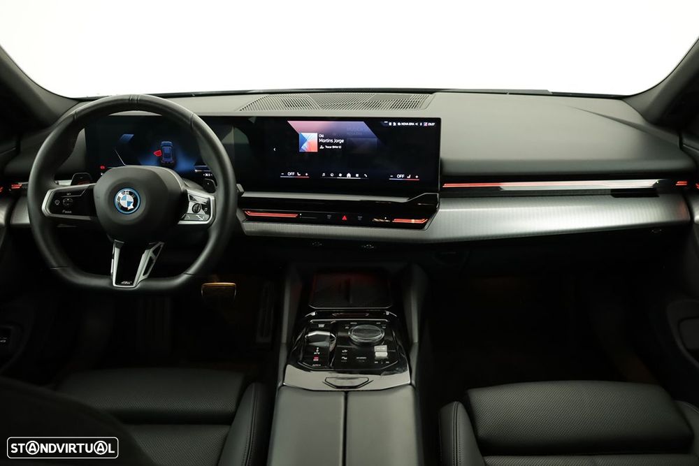 BMW 530 e Pack Desportivo M - 9